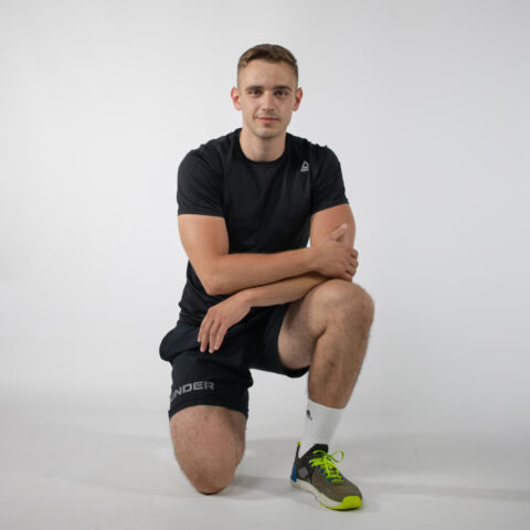 Aleksa Rajic_rajke_personalni trener_teretana_mišići